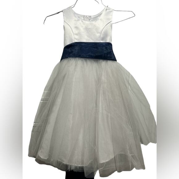 Joy Kids USA Size 6/ Formal Dress with Navy Sash - Picture 1 of 4